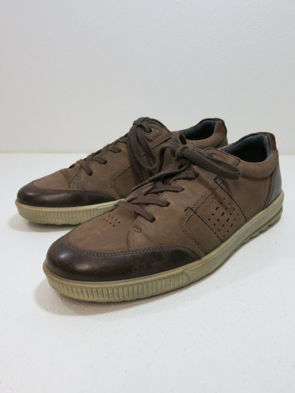 Ecco Men's Sneaker Shoe Sporty Oxford Comfort Casual Footwear Size 46